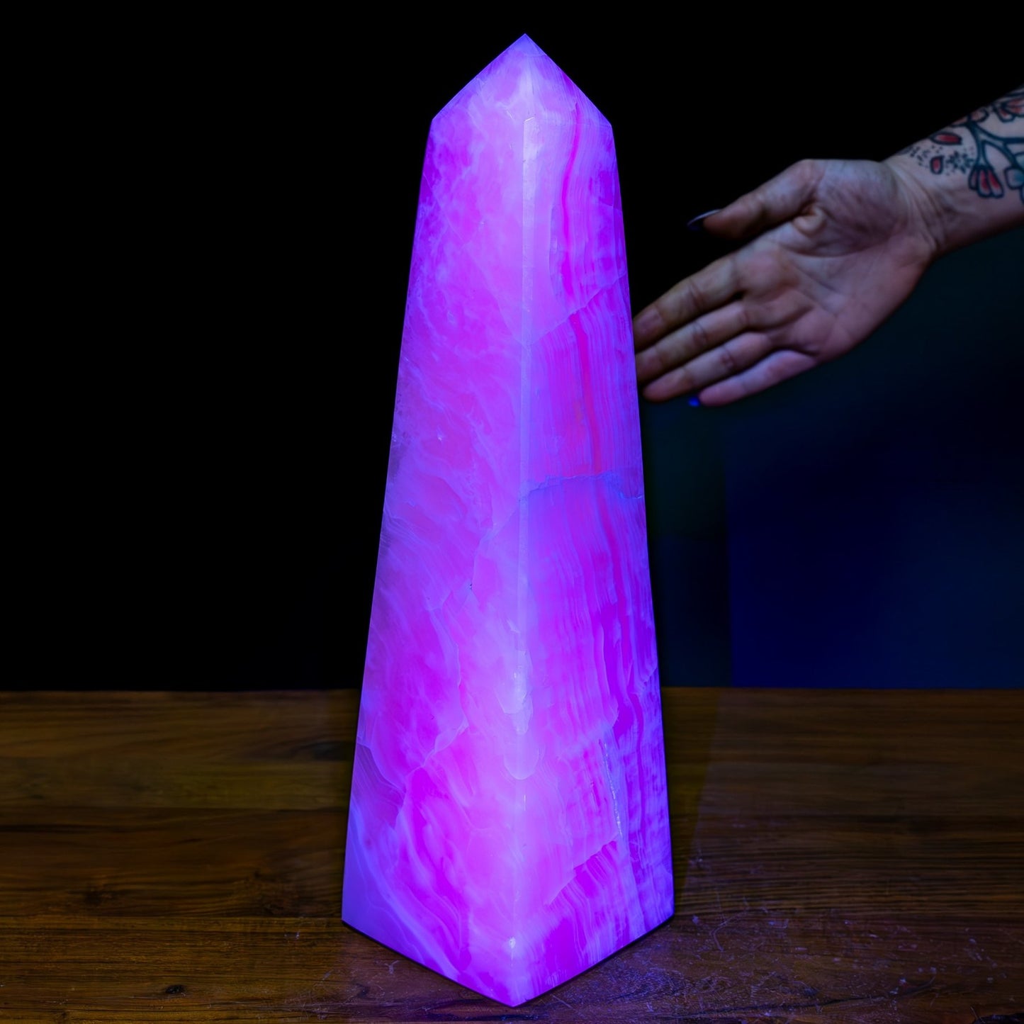 Natürlicher Pinker Aragonit - Kristall Obelisk - 4396,73g