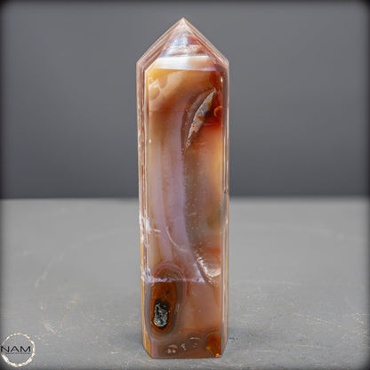 Natürlicher Achat-Kristall Obelisk mit Druse - 725,25g
