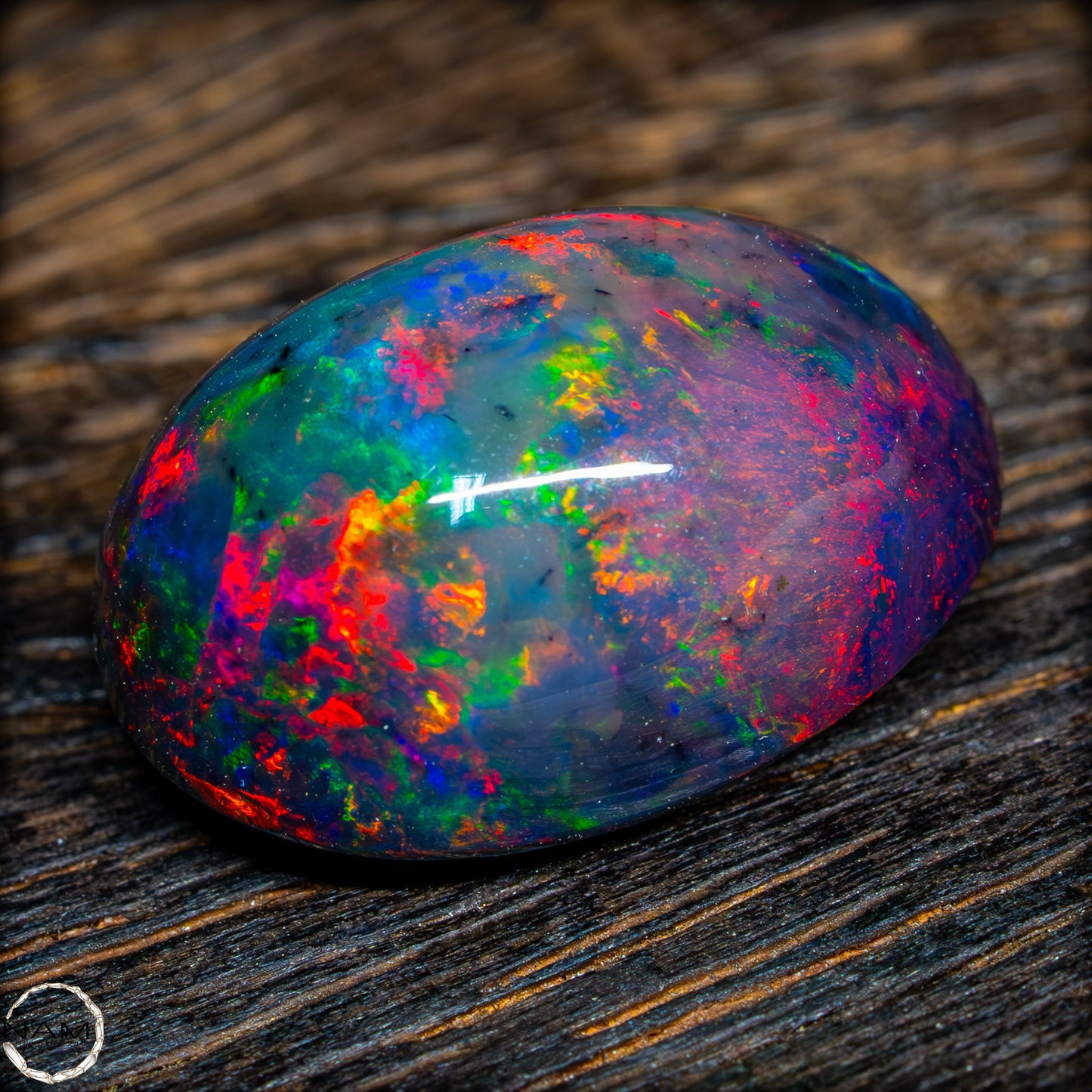 Großer AAA+ Schwarzer Opal Cabochon, 14,225ct - 2,845g