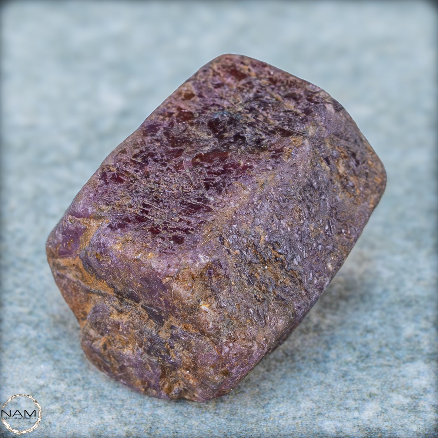 Seltener Padparadscha Farbener Saphirekristall aus Tansania - 13,56g - 67,80ct