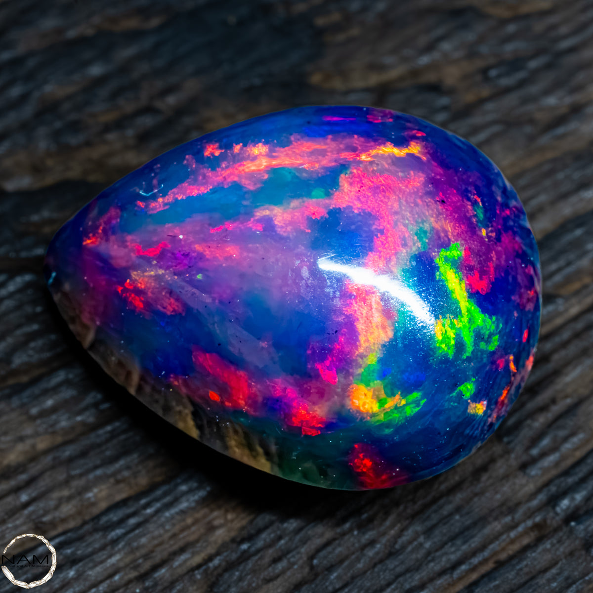 Großer Schwarzer Opal Cabochon - 1,34g -6,7Ct