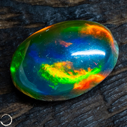 Großer Schwarzer Opal Cabochon -  0,51g - 2,55Ct
