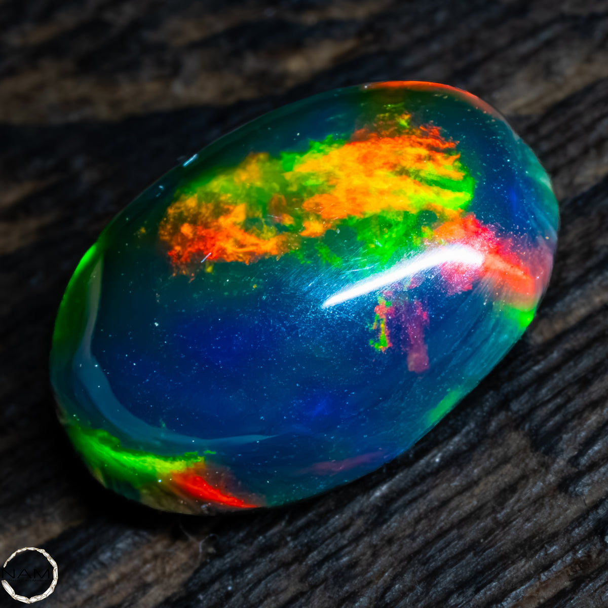 Großer Schwarzer Opal Cabochon -  0,51g - 2,55Ct
