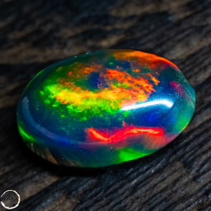Großer Schwarzer Opal Cabochon -  0,51g - 2,55Ct