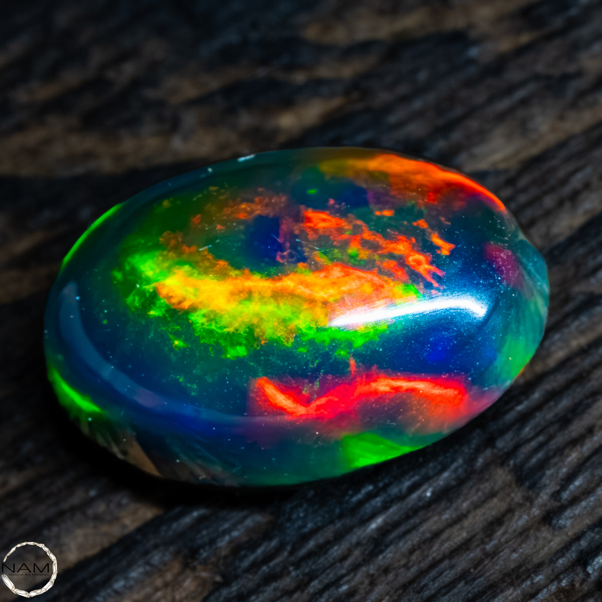 Großer Schwarzer Opal Cabochon -  0,51g - 2,55Ct