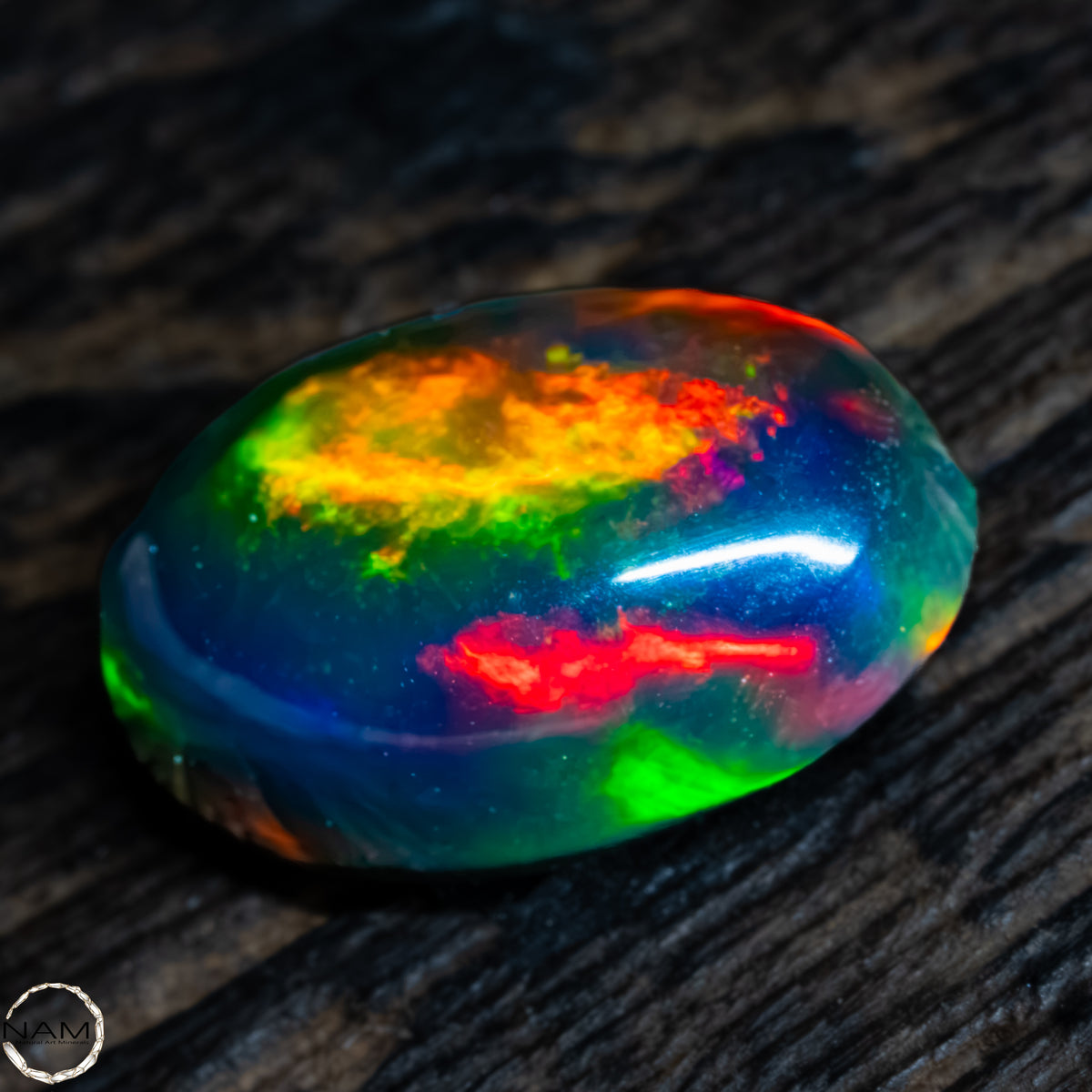 Großer Schwarzer Opal Cabochon -  0,51g - 2,55Ct