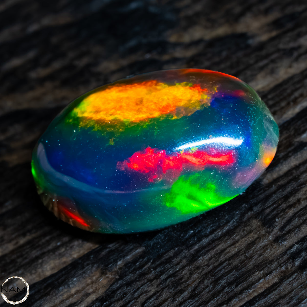 Großer Schwarzer Opal Cabochon -  0,51g - 2,55Ct