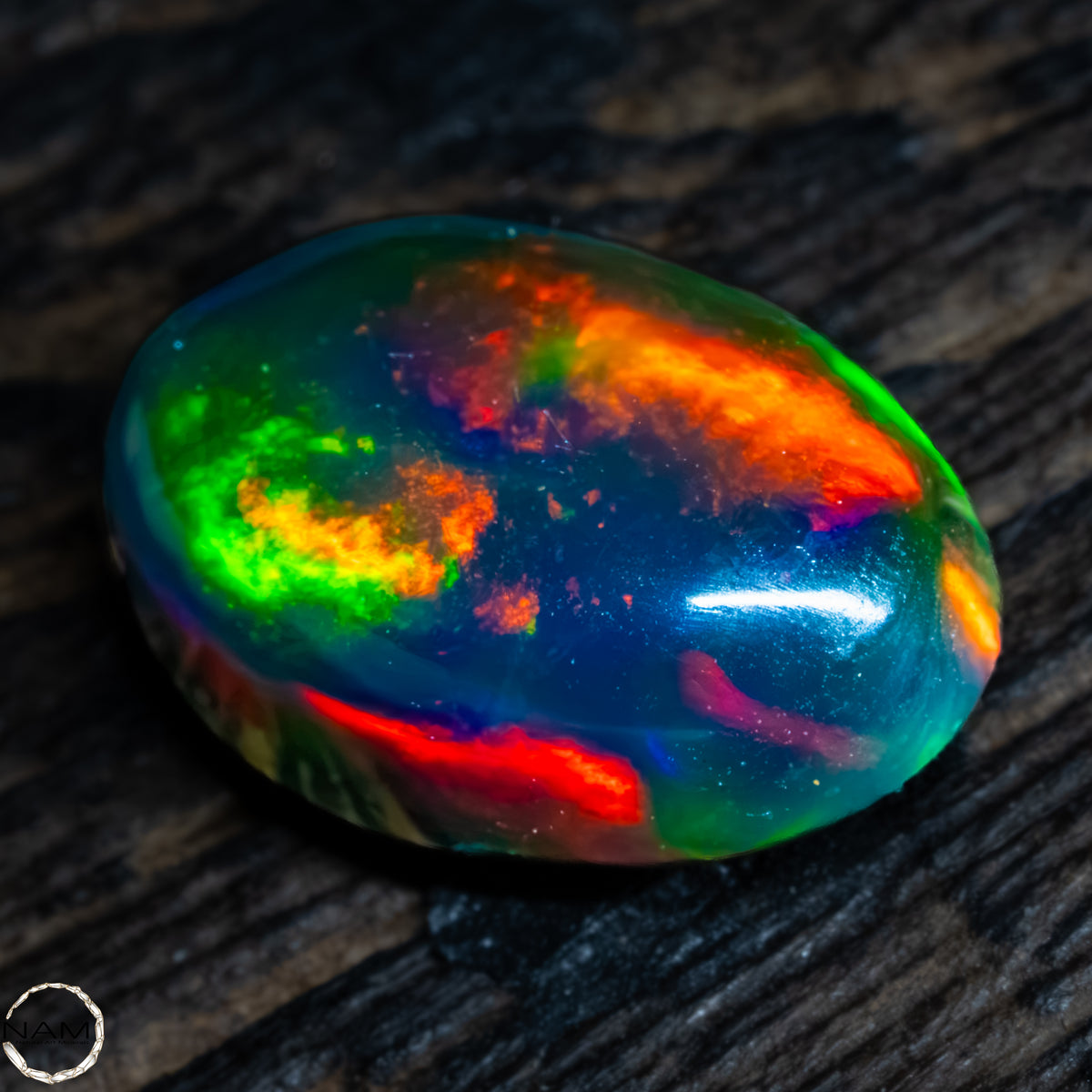Großer Schwarzer Opal Cabochon -  0,51g - 2,55Ct