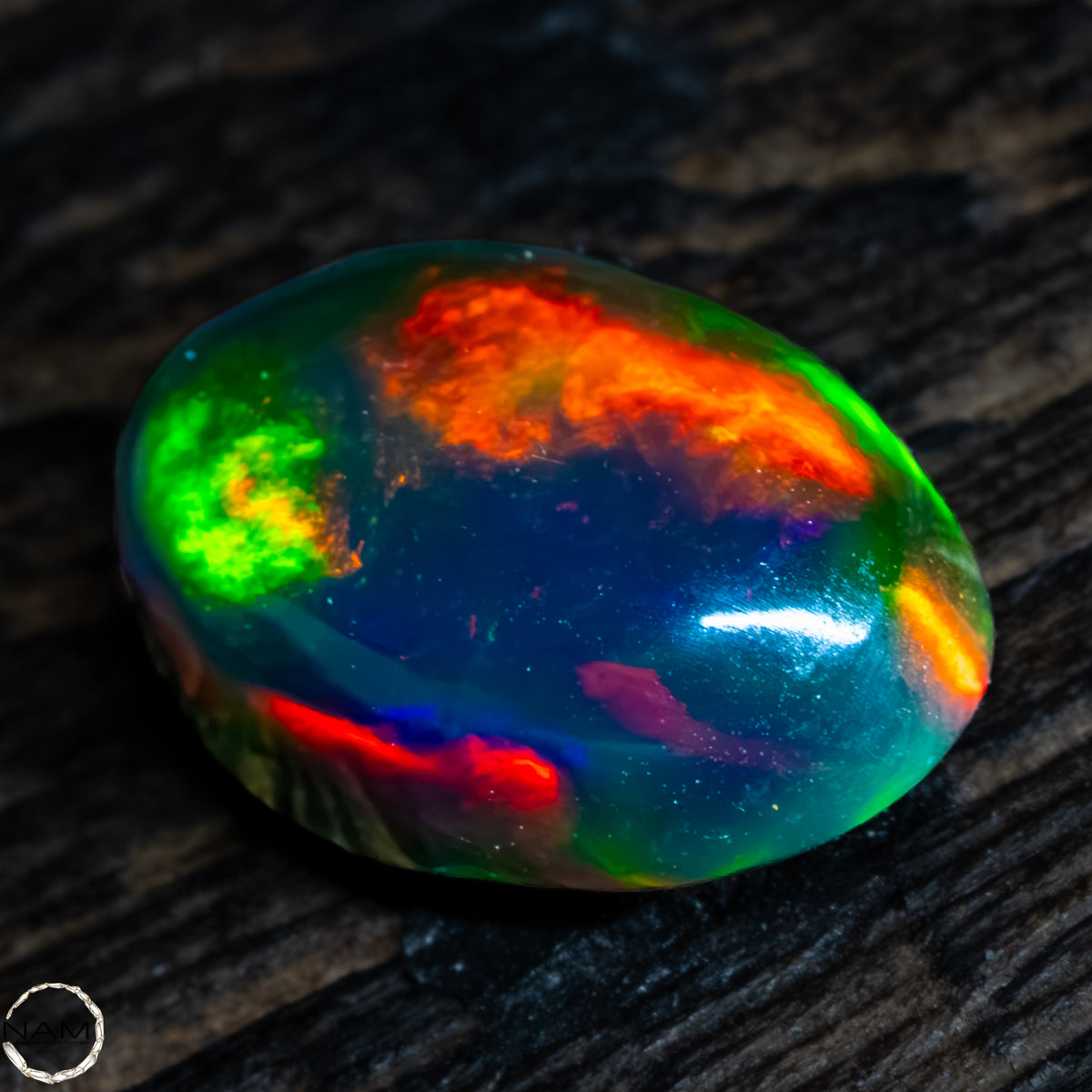 Großer Schwarzer Opal Cabochon -  0,51g - 2,55Ct