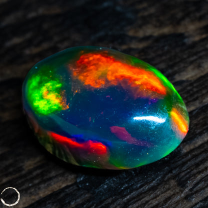 Großer Schwarzer Opal Cabochon -  0,51g - 2,55Ct