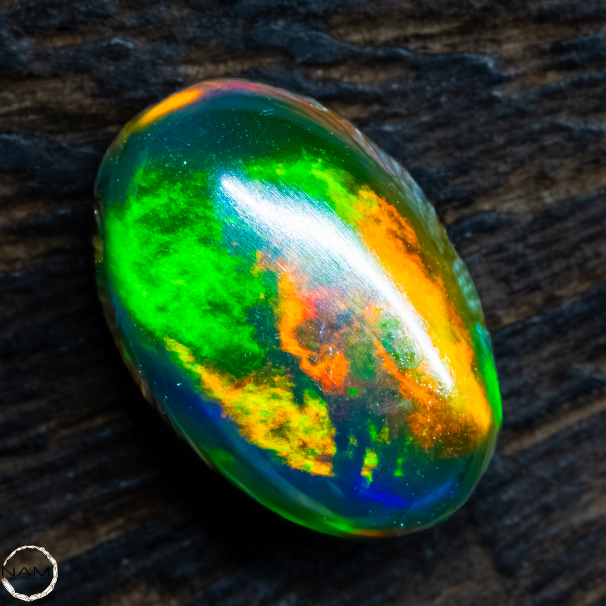 Großer Schwarzer Opal Cabochon -  0,51g - 2,55Ct