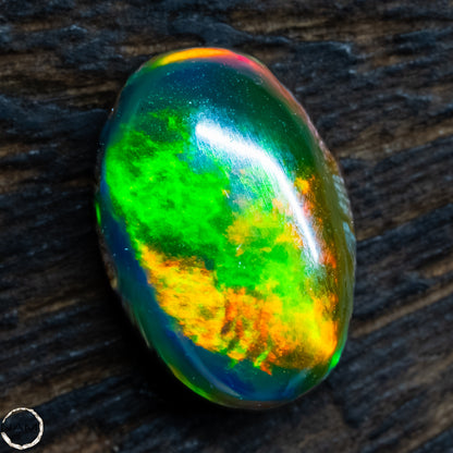 Großer Schwarzer Opal Cabochon -  0,51g - 2,55Ct