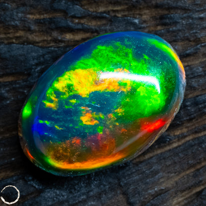Großer Schwarzer Opal Cabochon -  0,51g - 2,55Ct