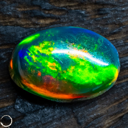 Großer Schwarzer Opal Cabochon -  0,51g - 2,55Ct