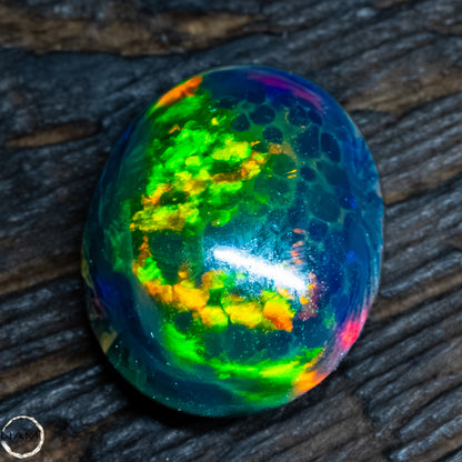 Großer Schwarzer Opal Cabochon -  0,32g -1,6Ct