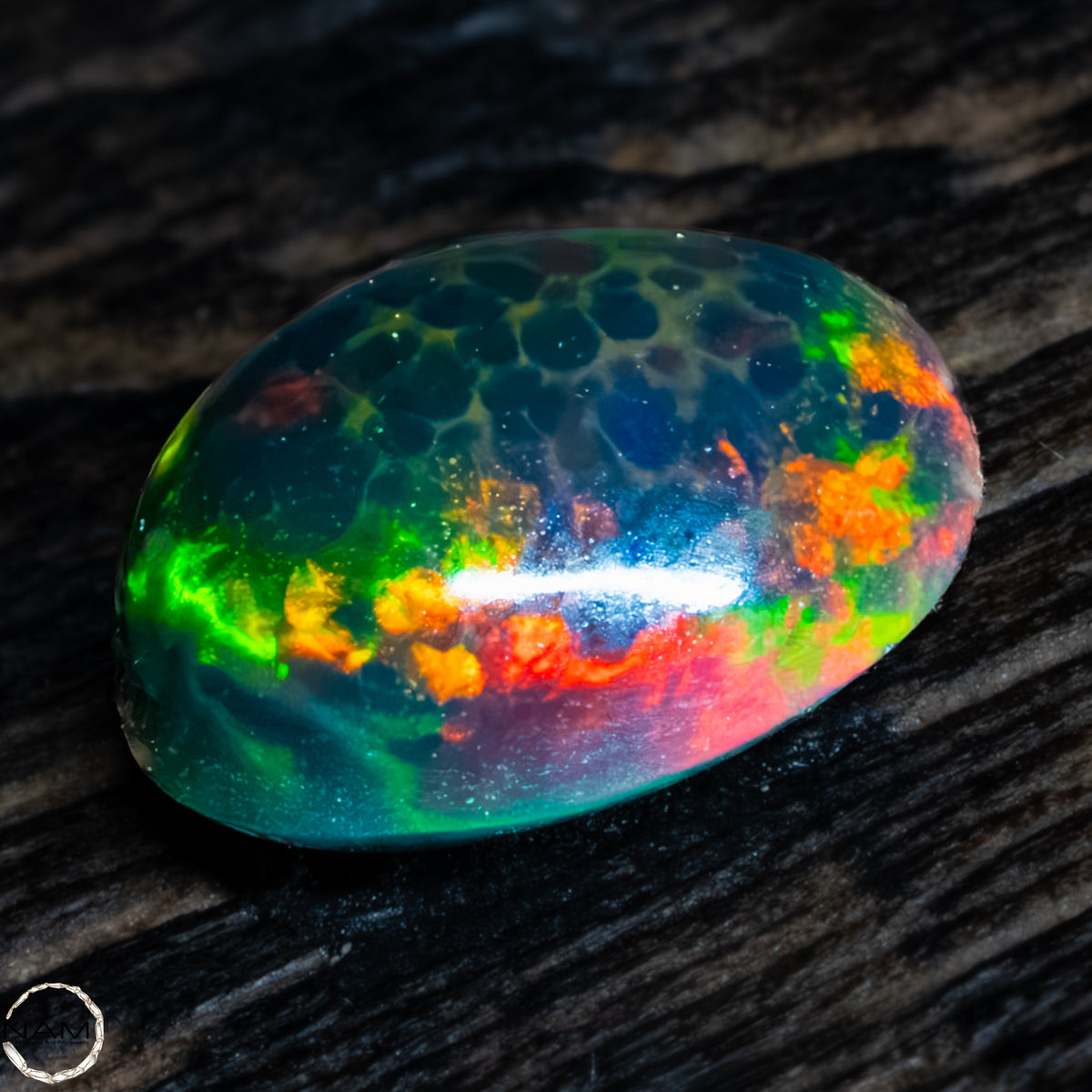 Großer Schwarzer Opal Cabochon -  0,32g -1,6Ct