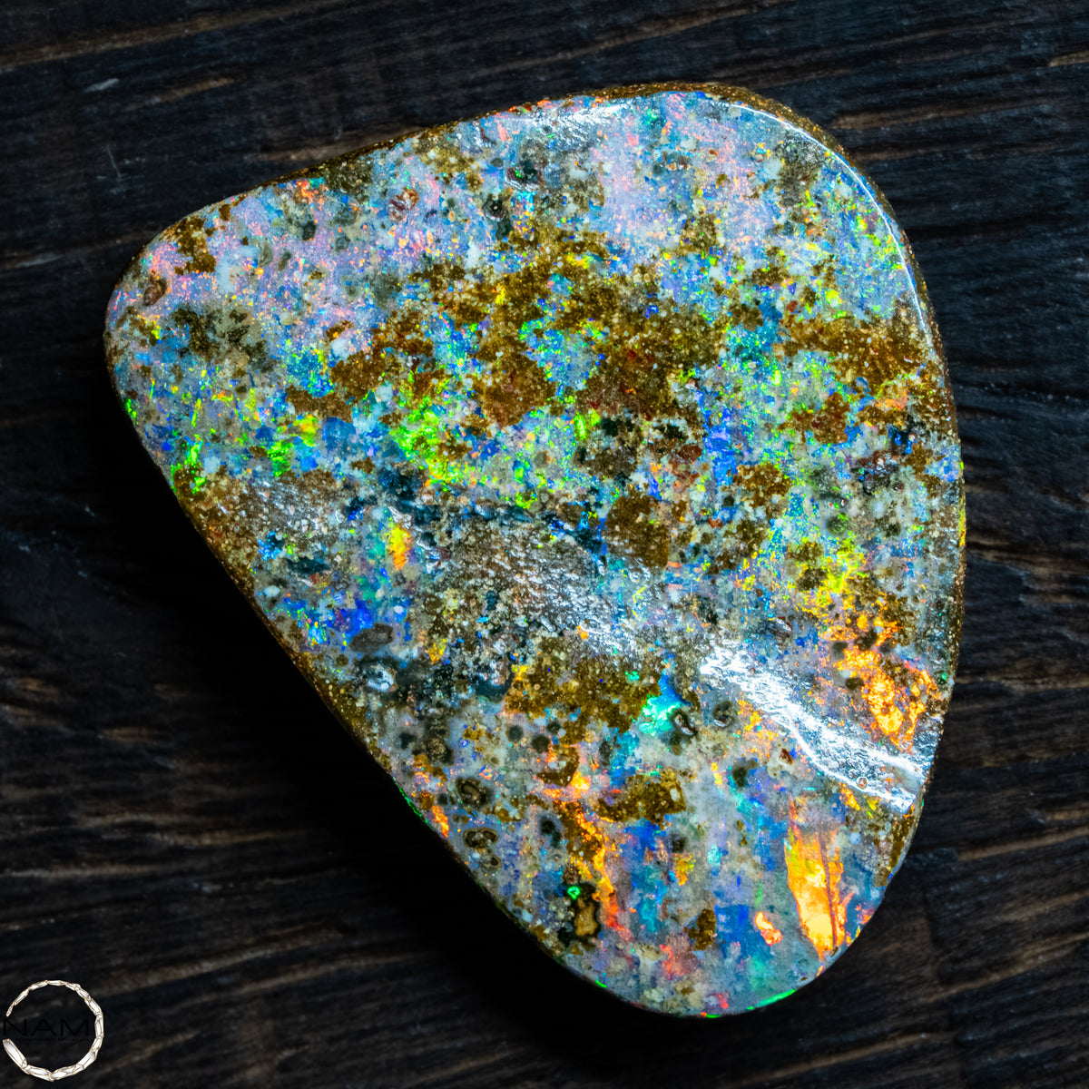 Natürlicher  Boulder Opal aus Australien Edelsteinqualität -  6,11g -30,55Ct