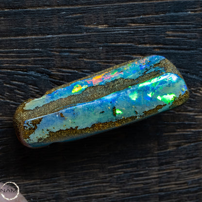 Natürlicher  Boulder Opal aus Australien Edelsteinqualität -   9,31g 46,55Ct