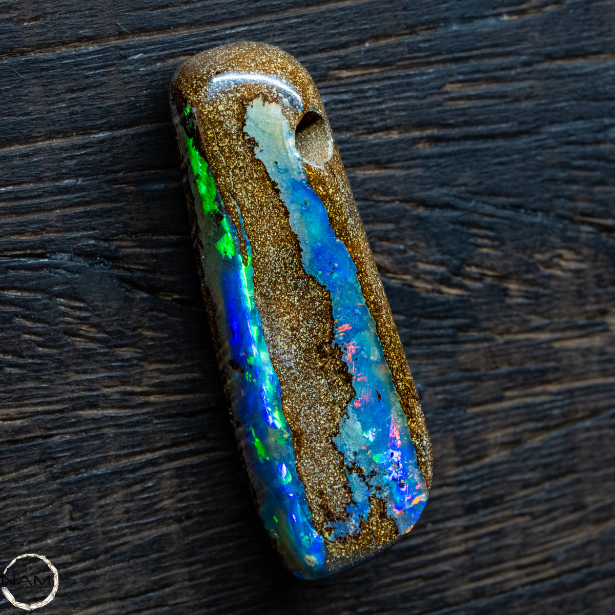 Natürlicher  Boulder Opal aus Australien Edelsteinqualität -   9,31g 46,55Ct