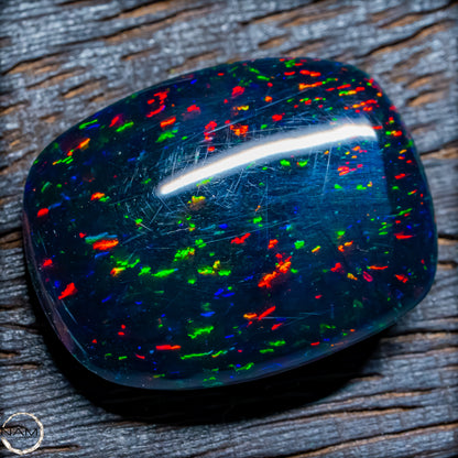 Großer AAA+ Schwarzer Opal Cabochon - 4,76g / 23,8 ct