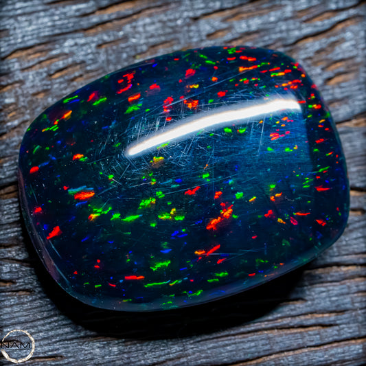 Großer AAA+ Schwarzer Opal Cabochon - 4,76g / 23,8 ct