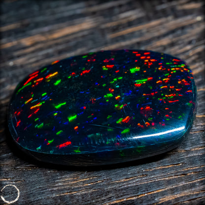 Großer AAA+ Schwarzer Opal Cabochon - 4,76g / 23,8 ct