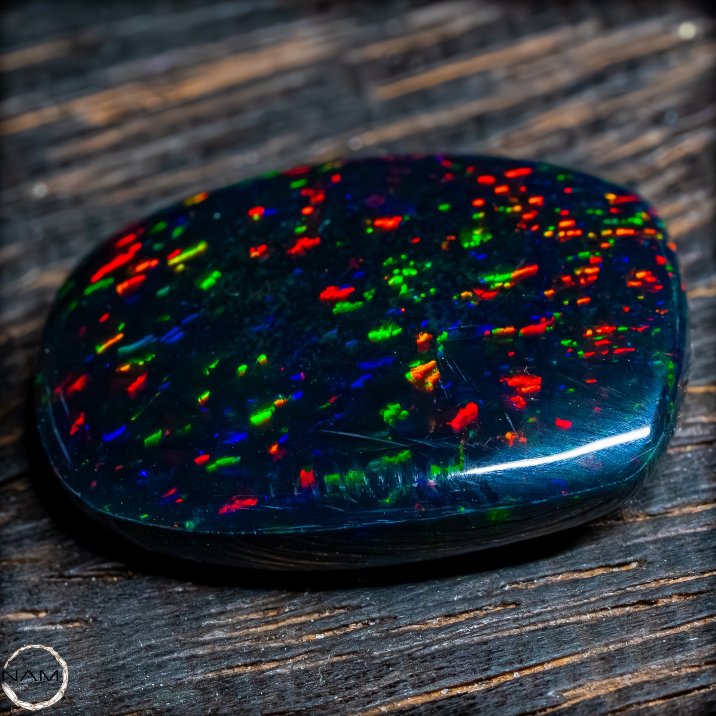 Großer AAA+ Schwarzer Opal Cabochon - 4,76g / 23,8 ct