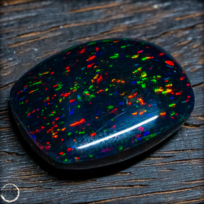 Großer AAA+ Schwarzer Opal Cabochon - 4,76g / 23,8 ct