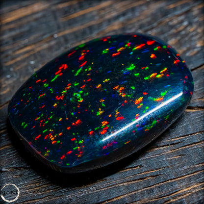 Großer AAA+ Schwarzer Opal Cabochon - 4,76g / 23,8 ct