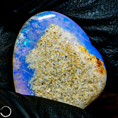Natürliche AAA+ Opalesierte Fossile Muschel aus Australien, 16,50ct