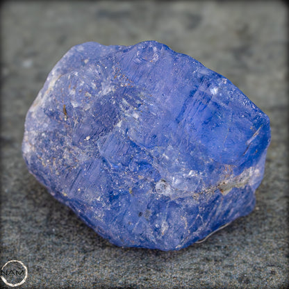 Natürlicher, Schöner Tansanit-Kristall, Tansania - 11,82g - 59,10ct