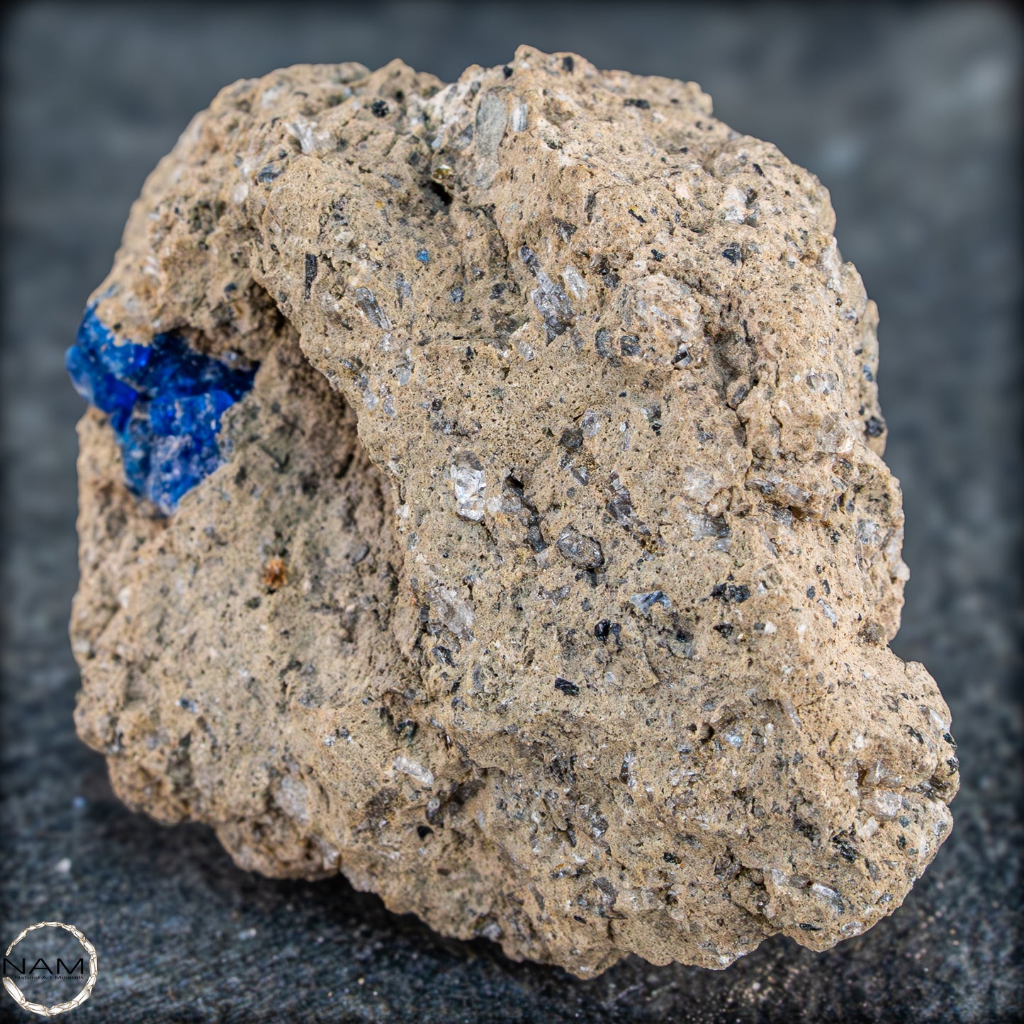 Hauyn Kristall auf Matrix, Mendig, Eifel - 18,94g - 94,70ct