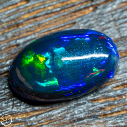 Großer AAA+ Schwarzer Opal Cabochon - 0,58g/2,9ct
