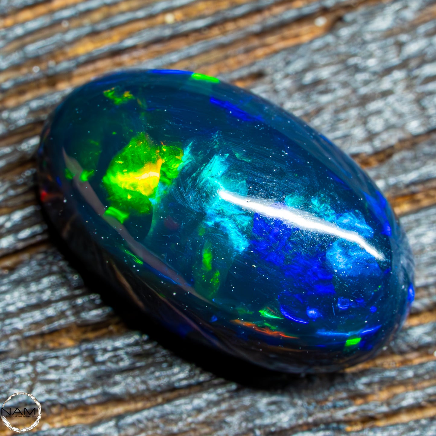 Großer AAA+ Schwarzer Opal Cabochon - 0,58g/2,9ct