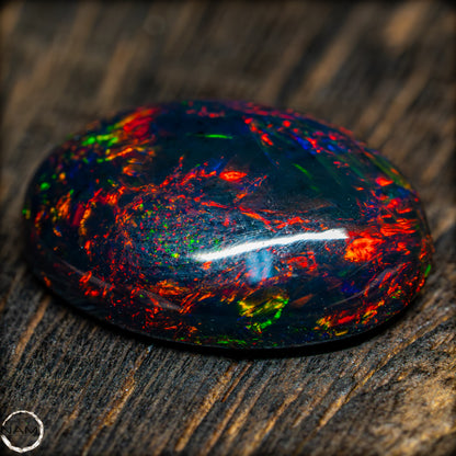 Großer AAA+ Schwarzer Opal Cabochon - 8.7 ct - 1,74g