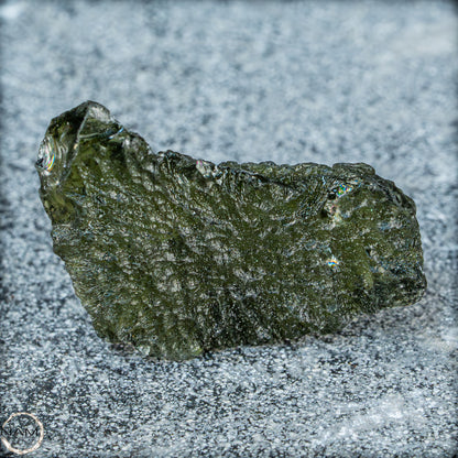 Großer Natürlicher Moldavit Kristall - 8,65g - 43,25ct