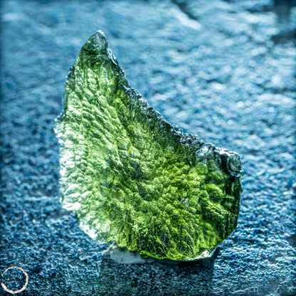 Großer Natürlicher Moldavit Kristall - 8,65g - 43,25ct