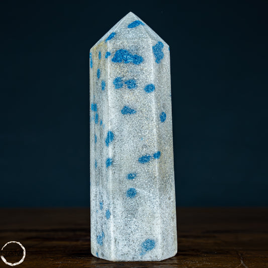 Natürlicher K2 Obelisk aus Madagaskar - 611,39g