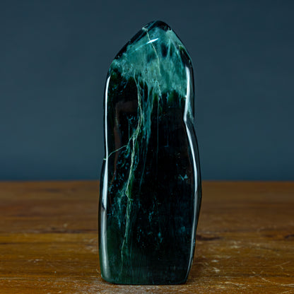 Natürliche Jade-Nephrit Freiform aus Burma - 1040,62g