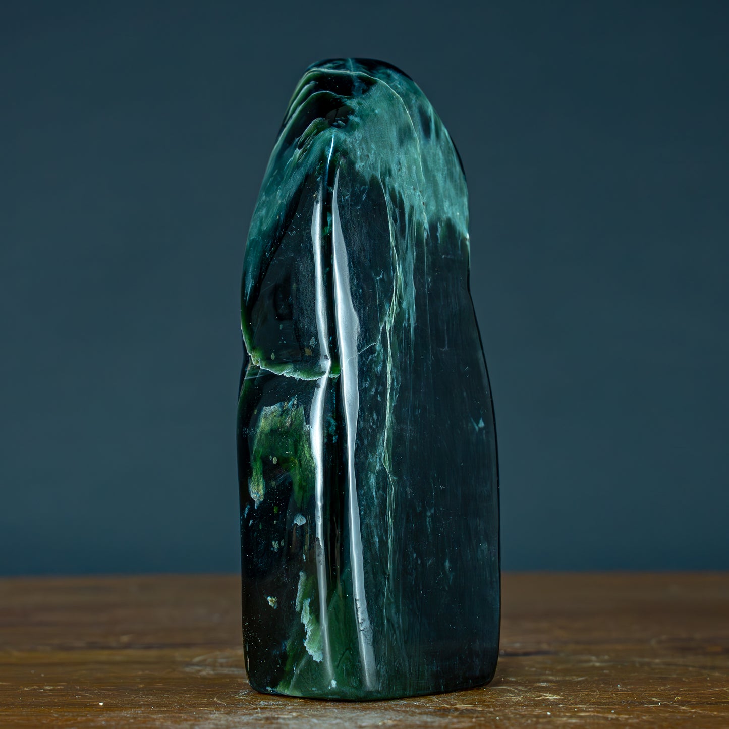 Natürliche Jade-Nephrit Freiform aus Burma - 1040,62g