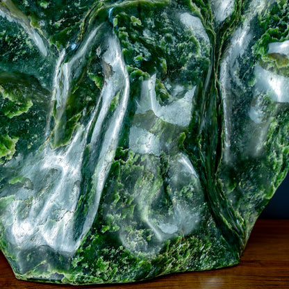 Natürliche Jade-Nephrit Freiform aus Burma - 27136,82g