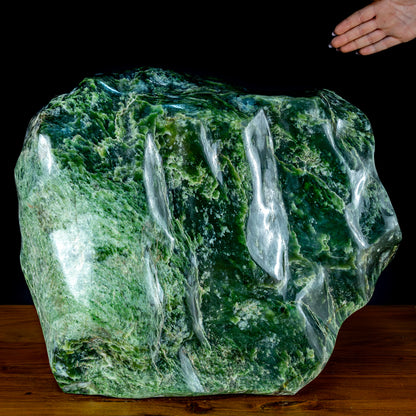 Natürliche Jade-Nephrit Freiform aus Burma - 27136,82g