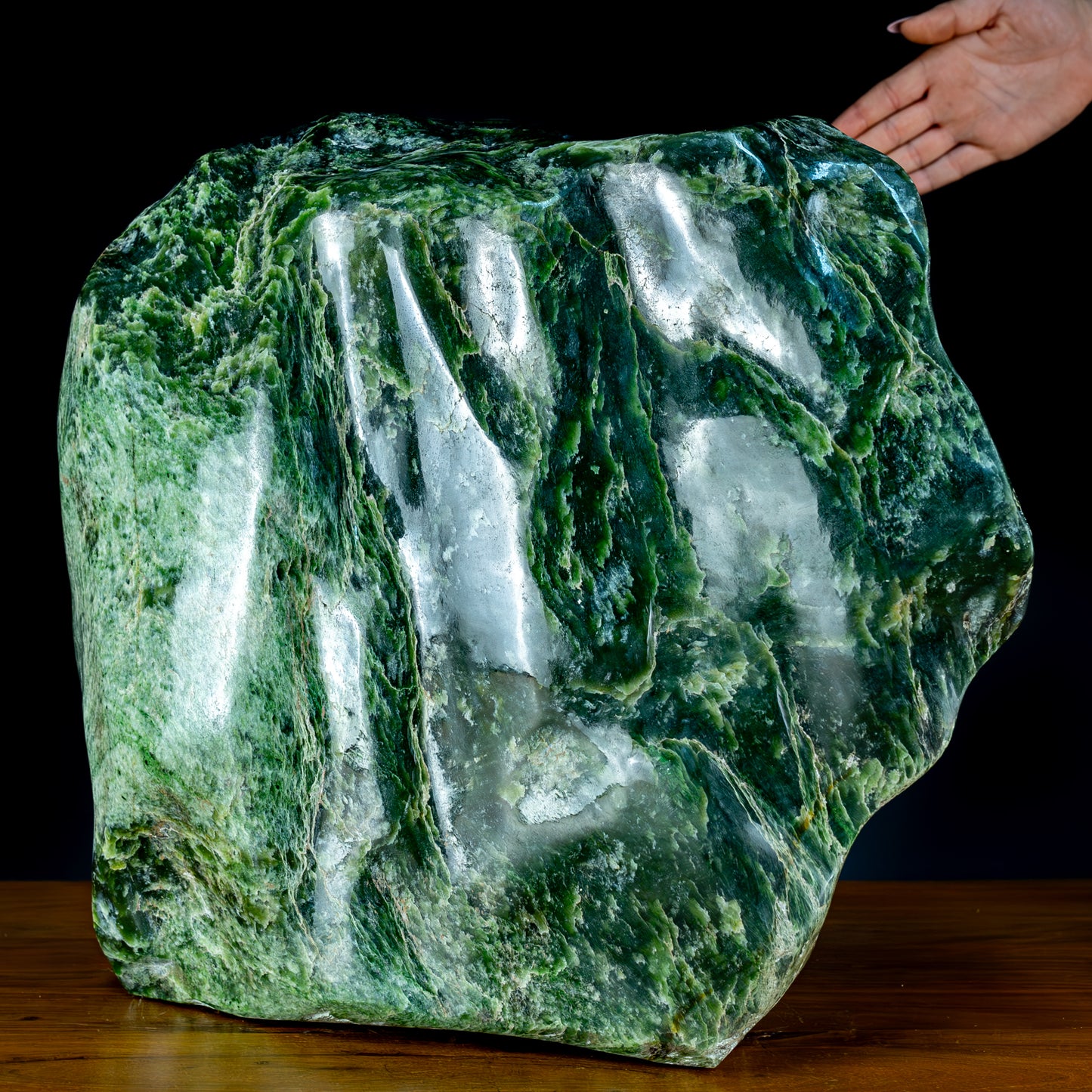 Natürliche Jade-Nephrit Freiform aus Burma - 27136,82g