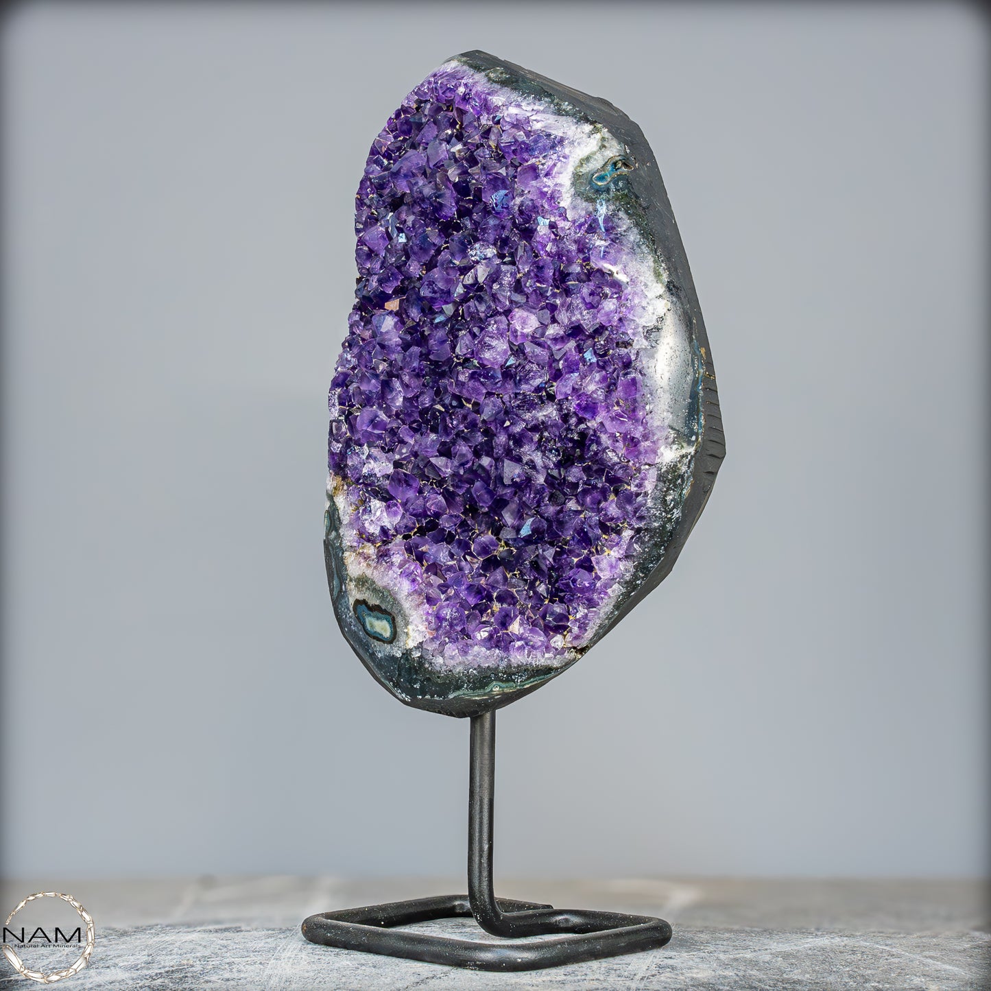 Natürliche Amethyst-Kristalle/Druse auf Ständer - 3357,12g