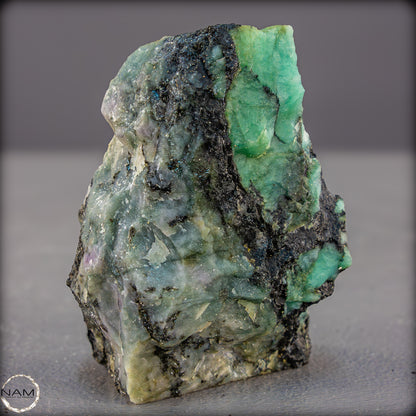 Natürliche Smaragdkristalle in Matrix aus Kolumbien - 142,43g