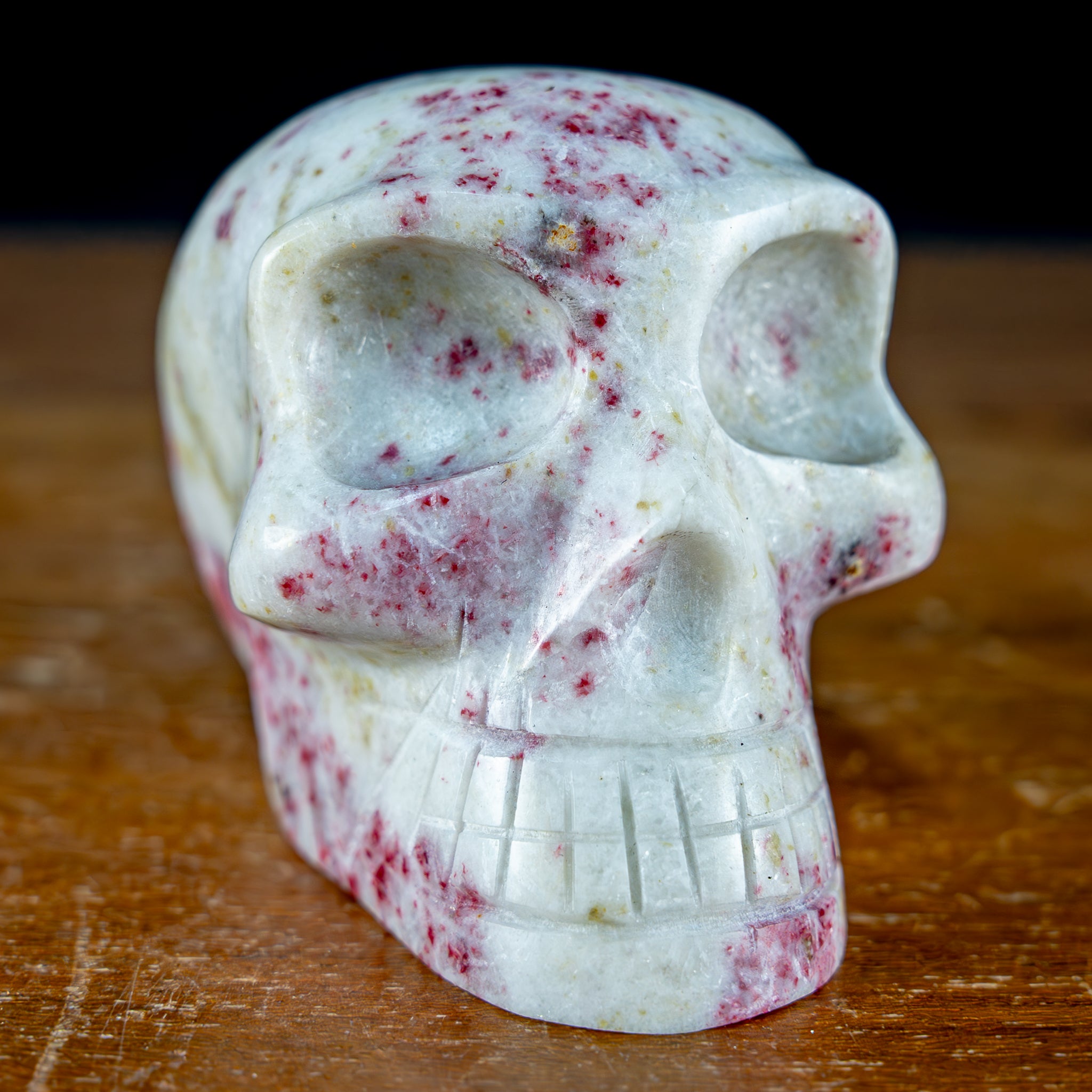 naturlicher-cinnabar-kristall-schadel-totenkopf-skulptur-308-55g