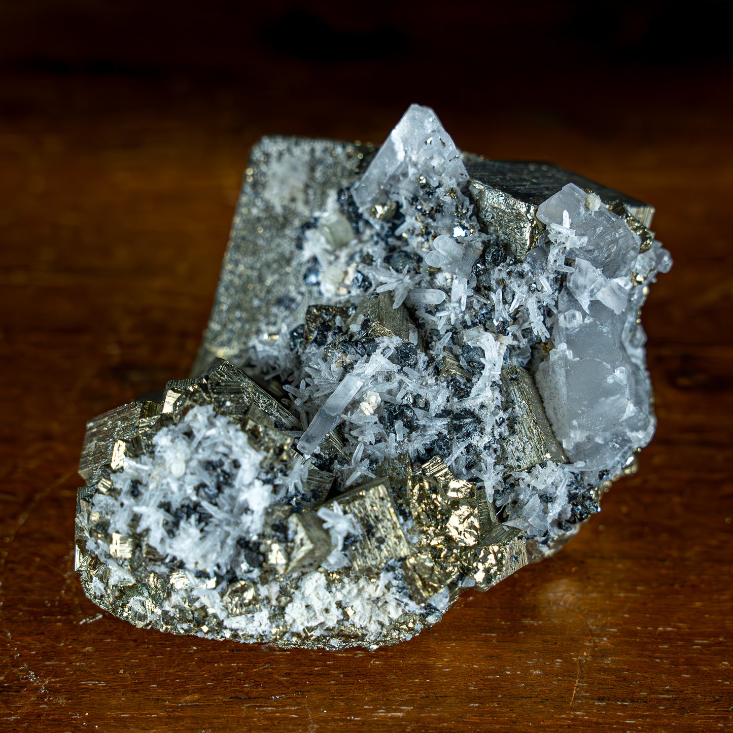 Pyrit, Quarz und Galena Kristallcluster - 489,37g