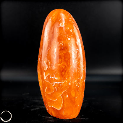 Natürliche Orangencalcit Kristall-Freiform - 523,23g