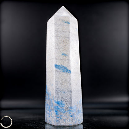 Natürlicher K2 Obelisk aus Madagaskar - 837,64g