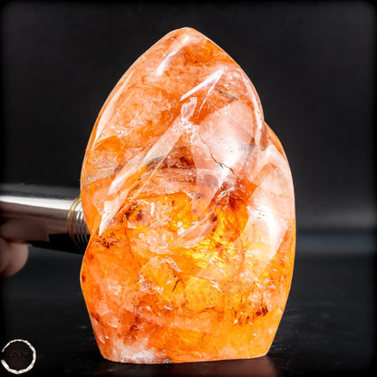 Natürliche Rote Feuerquarz Flamme - 284,16g